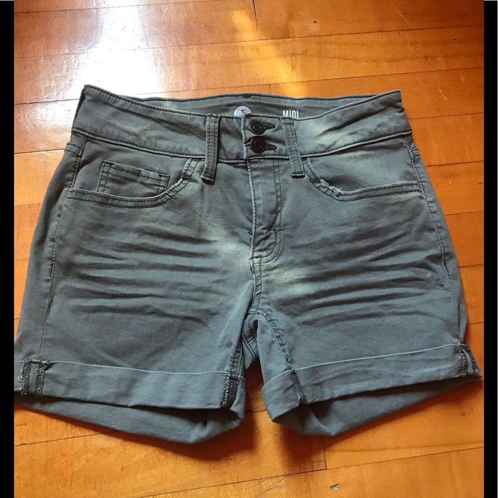 So Army Green Midi-rise Jean Shorts Size 5